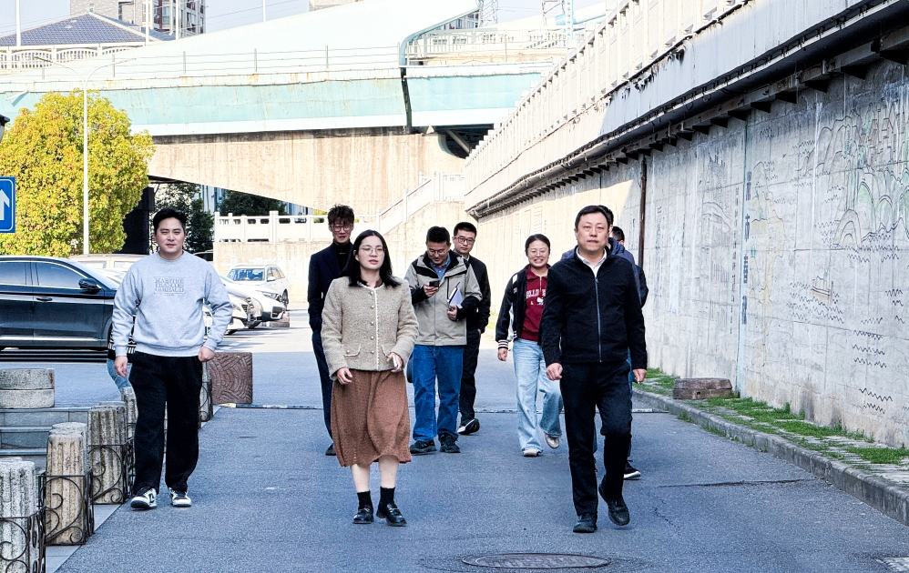 鏡湖區(qū)委常委、副區(qū)長(zhǎng)高偉來(lái)園調(diào)研指導(dǎo)工作